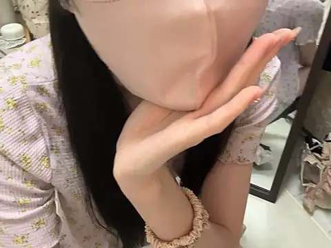 Snapshot of miku_pipipi chatting on 11-16-25, 06:56 miku pipipi online show from 11-16-25, 06:56