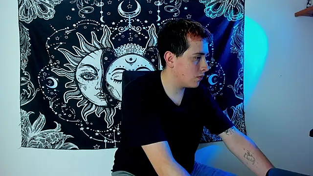 Snapshot of Sam_Rush chatting on 11-06-25, 02:26 Sam Rush online show from 11-06-25, 02:26