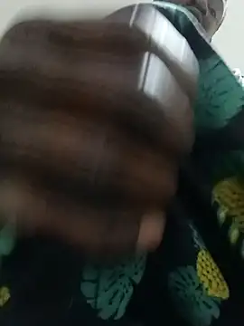 shoodly99 online show from 04-12-26, 03:43