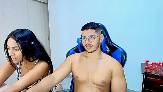 sophia and alex online show from 12-20-25, 10:56