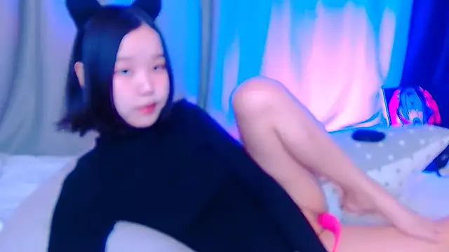 Snapshot of dreamSuaa chatting on 11-08-25, 02:26 dreamSuaa online show from 11-08-25, 02:26