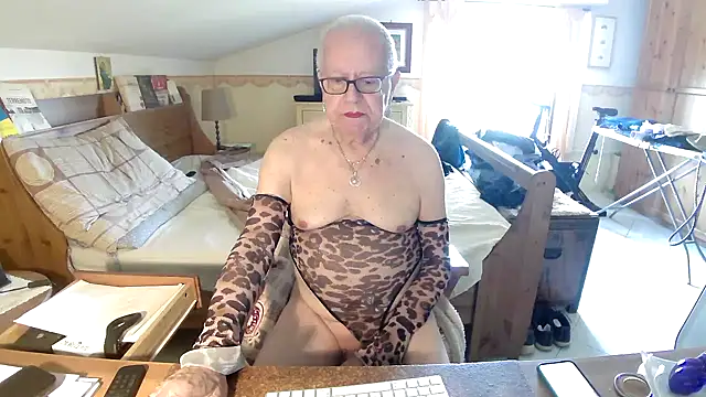 Sissypat53 online show from 07-01-26, 09:09