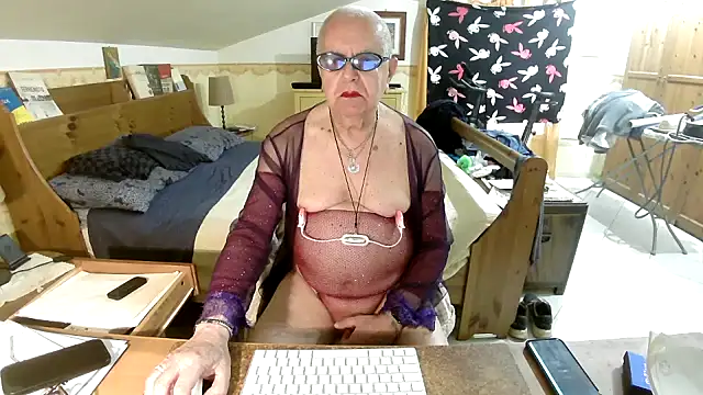 Sissypat53 online show from 05-10-26, 07:56