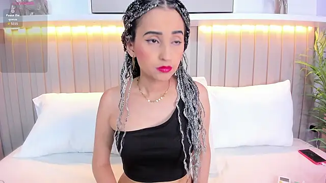 violett rabbit  online show from 11-06-25, 08:24