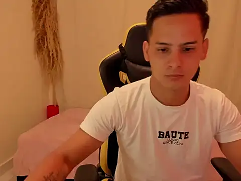 elmasmas01 online show from 01-15-26, 02:09