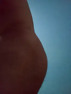 Kruguerdevil online show from 10-28-25, 04:06