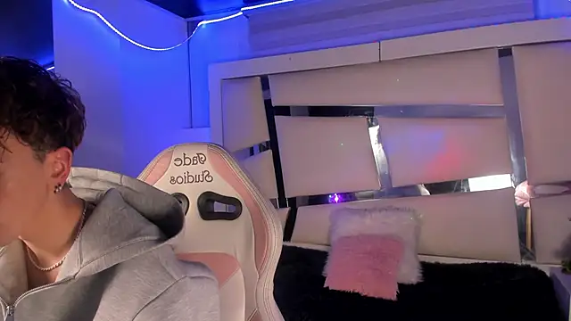 Genesis ask online show from 11-28-25, 03:17