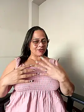Angie milf50 online show from 04-19-26, 08:55