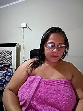 Snapshot of Angie_milf50 chatting on 05-09-26, 05:22 Angie milf50 online show from 05-09-26, 05:22