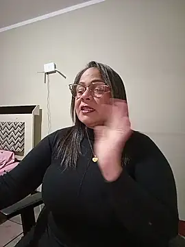 Snapshot of Angie_milf50 chatting on 06-05-26, 12:59 Angie milf50 online show from 06-05-26, 12:59