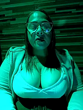 Snapshot of Angie_milf50 chatting on 06-21-26, 03:01 Angie milf50 online show from 06-21-26, 03:01