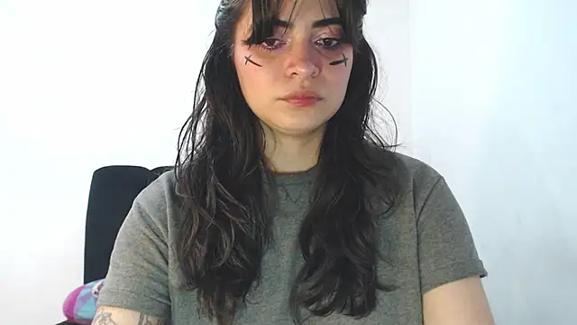 Snapshot of Annagoth_ chatting on 06-26-26, 04:40 Annagoth online show from 06-26-26, 04:40