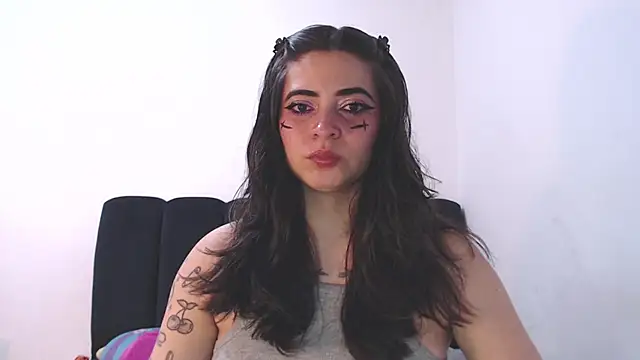 Snapshot of Annagoth_ chatting on 06-30-26, 10:54 Annagoth online show from 06-30-26, 10:54