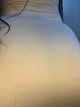 Im Saraaaa online show from 11-28-25, 02:23