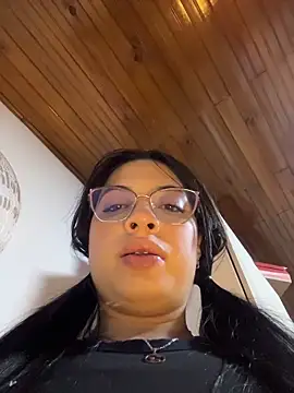 Im Saraaaa online show from 02-10-26, 04:33