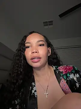 Snapshot of nikkiloveee chatting on 02-13-26, 06:24 nikkiloveee online show from 02-13-26, 06:24