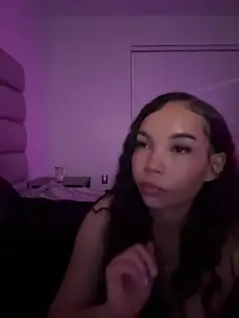 nikkiloveee online show from 03-10-26, 05:00