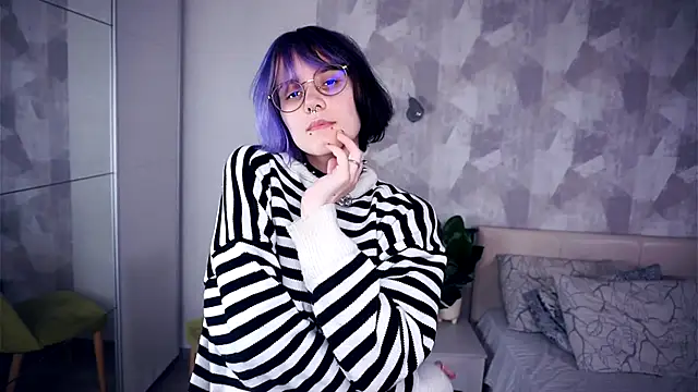 KellePourier online show from 11-02-25, 05:18