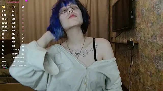 KellePourier online show from 02-27-26, 06:52