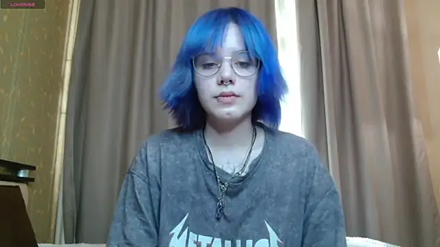 Snapshot of KellePourier chatting on 04-22-26, 06:42 KellePourier online show from 04-22-26, 06:42