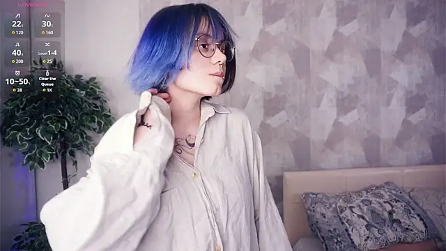 KellePourier online show from 12-18-25, 07:18