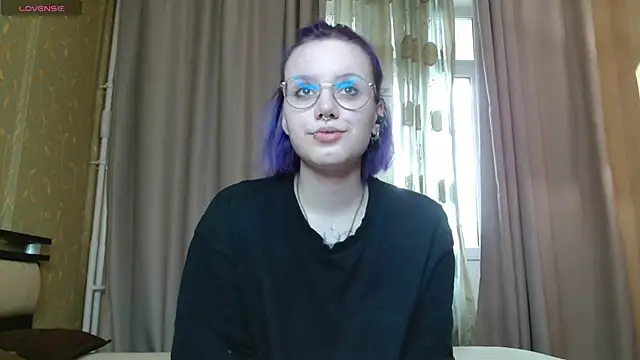 Snapshot of KellePourier chatting on 05-12-26, 06:10 KellePourier online show from 05-12-26, 06:10
