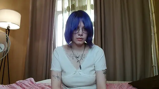 Snapshot of KellePourier chatting on 05-15-26, 06:11 KellePourier online show from 05-15-26, 06:11