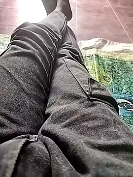 Snapshot of WettedGlimpse chatting on 10-29-25, 10:58 WettedGlimpse online show from 10-29-25, 10:58