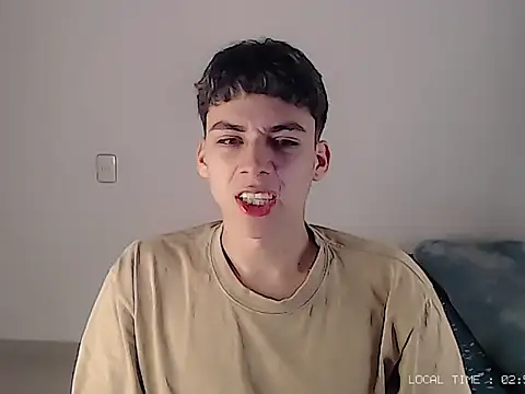 Snapshot of Sett_01 chatting on 10-26-25, 07:58 Sett 01 online show from 10-26-25, 07:58