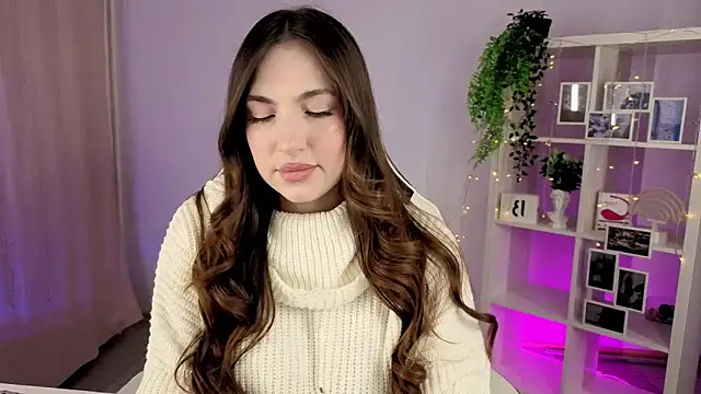 KylieCharm online show from 10-27-25, 10:49