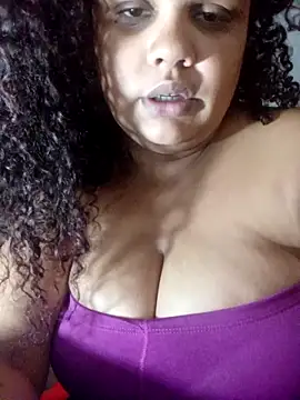 Snapshot of safirahot69 chatting on 10-26-25, 11:32 safirahot69 online show from 10-26-25, 11:32