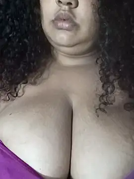 Snapshot of safirahot69 chatting on 11-08-25, 09:13 safirahot69 online show from 11-08-25, 09:13