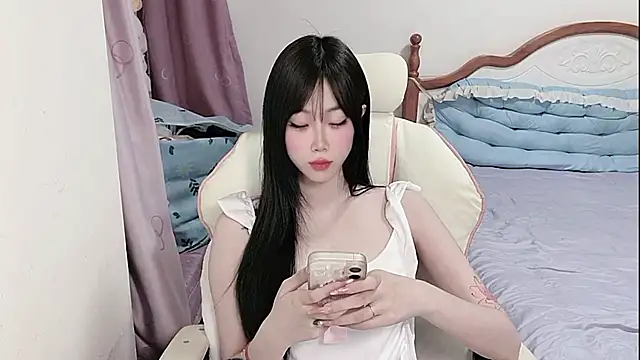 Snapshot of Vivian-88 chatting on 05-13-26, 05:36 Vivian-88 online show from 05-13-26, 05:36