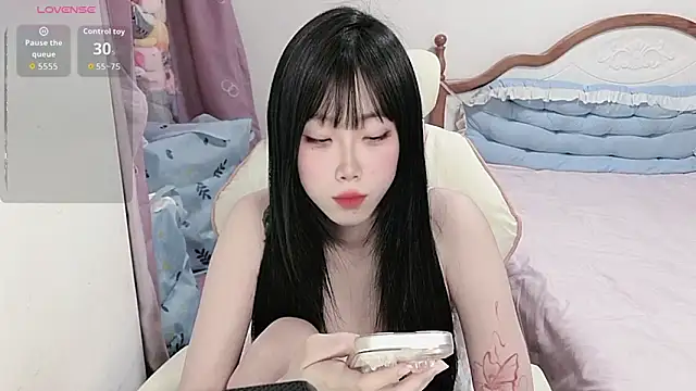 Snapshot of Vivian-88 chatting on 04-24-26, 03:30 Vivian-88 online show from 04-24-26, 03:30