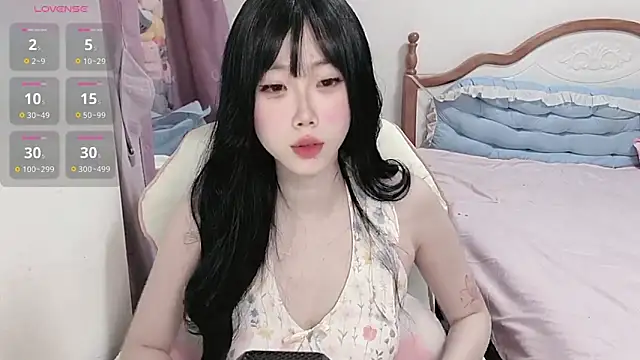 Snapshot of Vivian-88 chatting on 04-10-26, 04:08 Vivian-88 online show from 04-10-26, 04:08