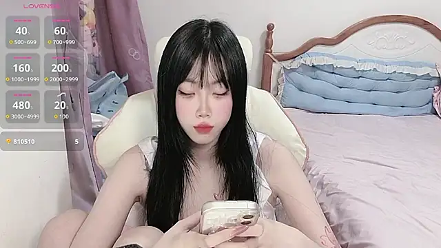 Snapshot of Vivian-88 chatting on 04-16-26, 01:50 Vivian-88 online show from 04-16-26, 01:50