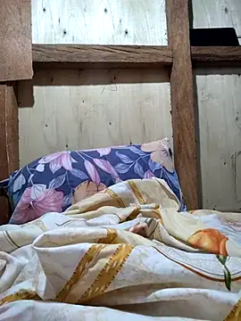 Snapshot of asiangirl_690826 chatting on 11-18-25, 06:06 asiangirl 690826 online show from 11-18-25, 06:06