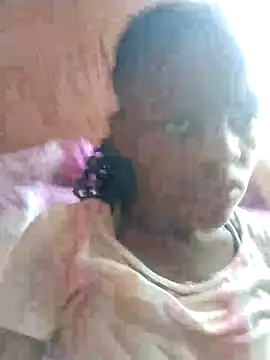 Snapshot of Blondecurv24 chatting on 10-29-25, 10:14 Blondecurv24 online show from 10-29-25, 10:14