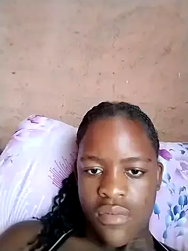 Snapshot of Blondecurv24 chatting on 10-28-25, 02:38 Blondecurv24 online show from 10-28-25, 02:38