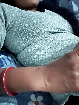 Hot-Rubyy online show from 03-11-26, 04:34