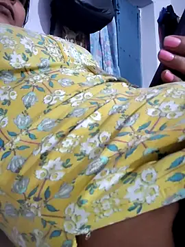 Hot-Rubyy online show from 04-09-26, 05:19