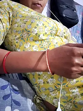 Hot-Rubyy online show from 03-12-26, 10:52