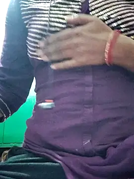 Hot-Rubyy online show from 12-01-25, 09:21