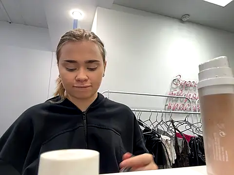 MilaRaven online show from 12-02-25, 06:48