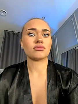 MilaRaven online show from 11-30-25, 06:58