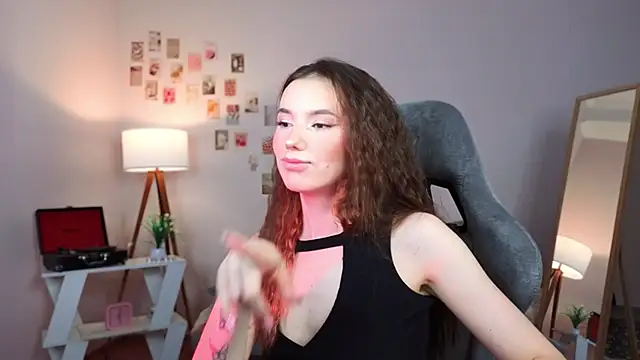 yourfrenchteacher online show from 12-19-25, 04:27