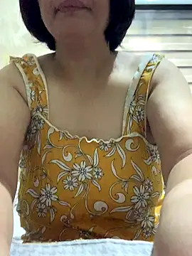 Snapshot of sweetyjhones chatting on 12-16-25, 11:42 sweetyjhones online show from 12-16-25, 11:42