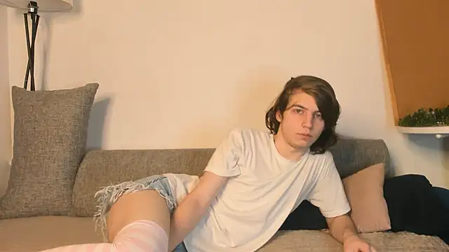 AvenGlow online show from 02-01-26, 05:27