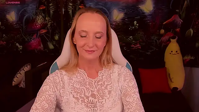 ScarlettPalmer online show from 12-21-25, 10:06