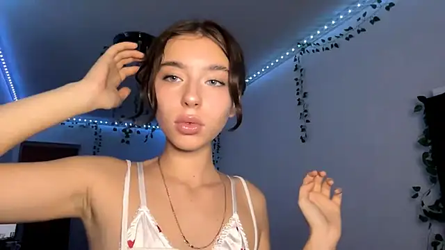 LilithFlamey online show from 11-21-25, 06:18